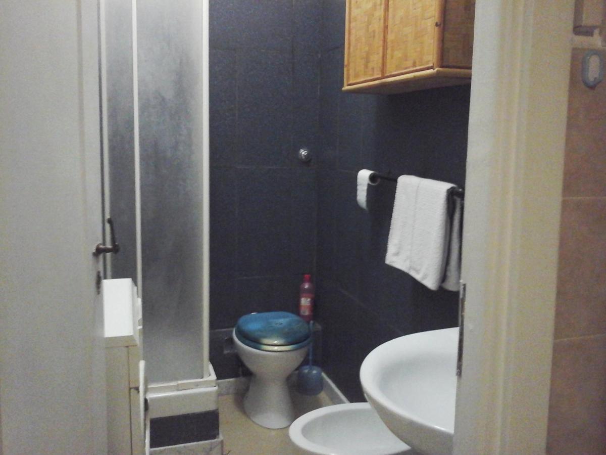 روما B&B Near Metro' Central Line - Only Wc In The Rooms 15 Minutes To Termini Station 20 To Spagna Square - In The Night Bus المظهر الخارجي الصورة